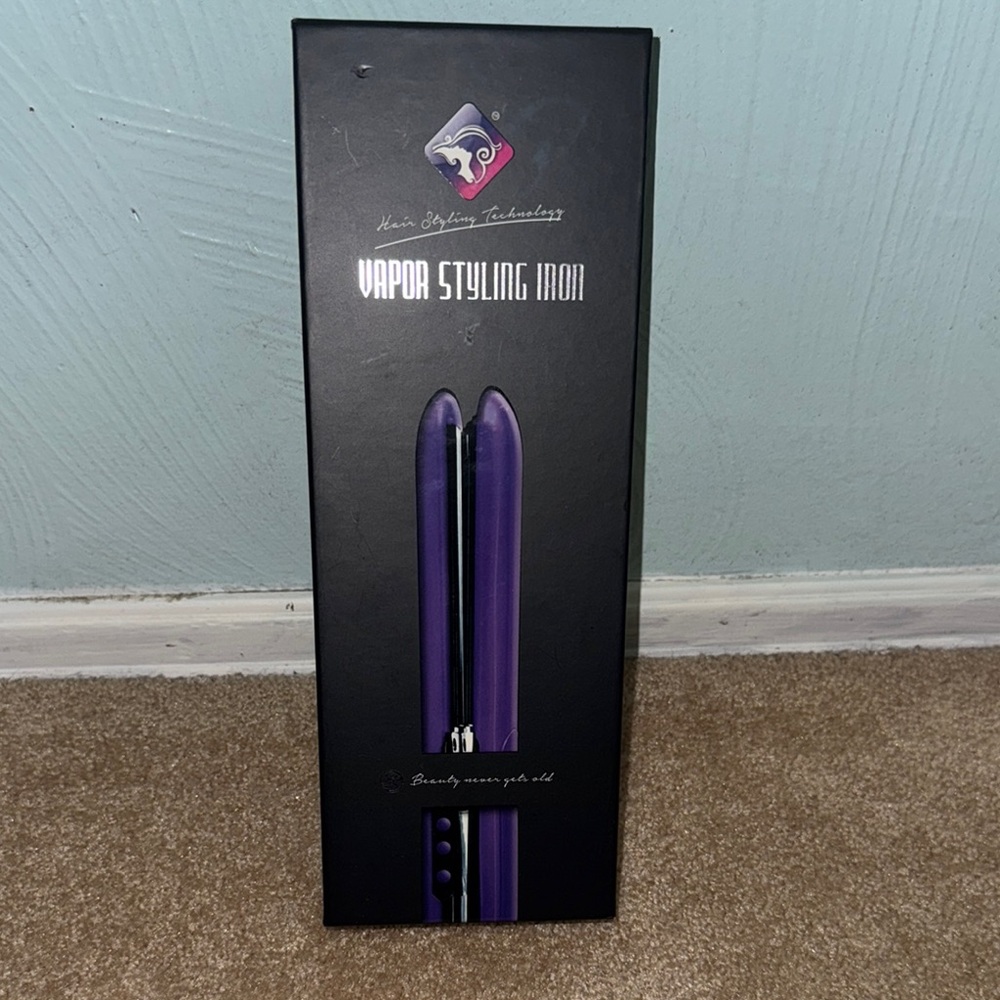 Purple Vapor Styling Iron